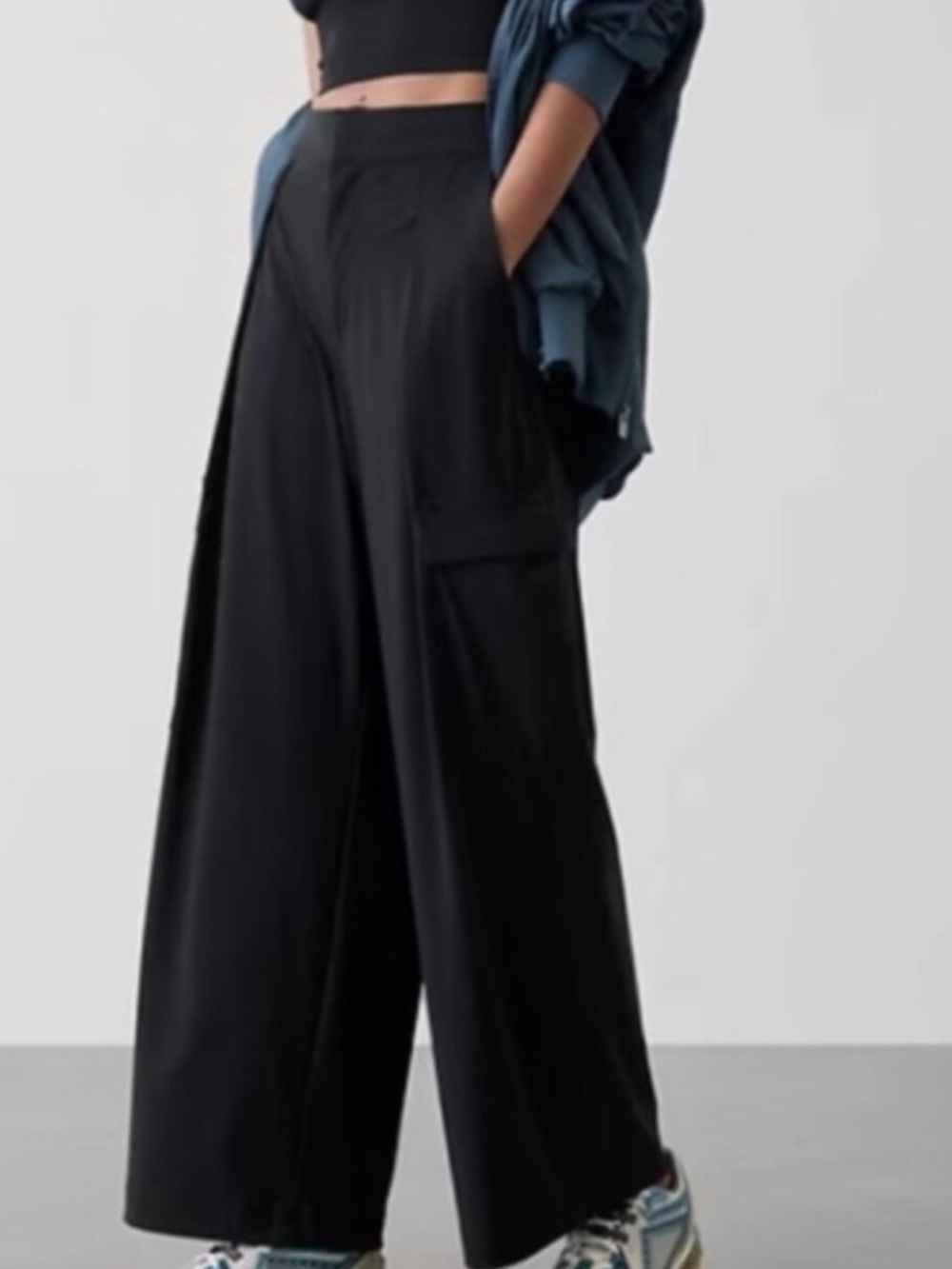 ATHLETA HIGH RISE CARGO TROUSERS- size 12 NWT